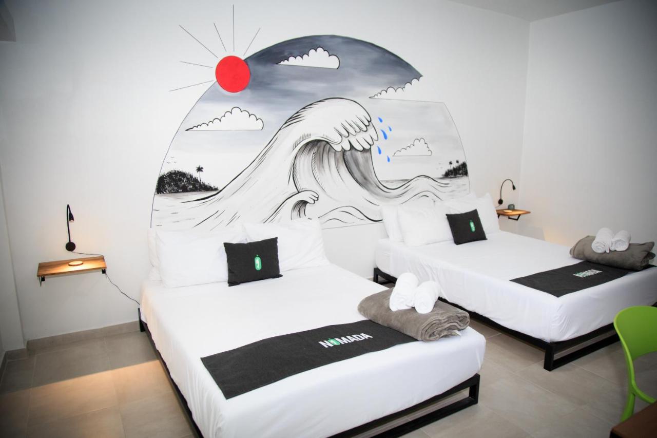 Nomada Beach Hostel- Isla Verde Сан-Хуан Екстер'єр фото