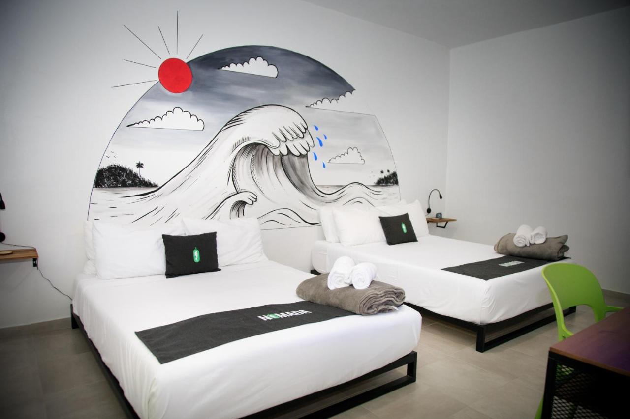 Nomada Beach Hostel- Isla Verde Сан-Хуан Екстер'єр фото